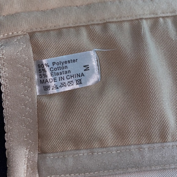 Pretty Nude corset. Size Medium. good condition. never worn. - Picture 4 of 4